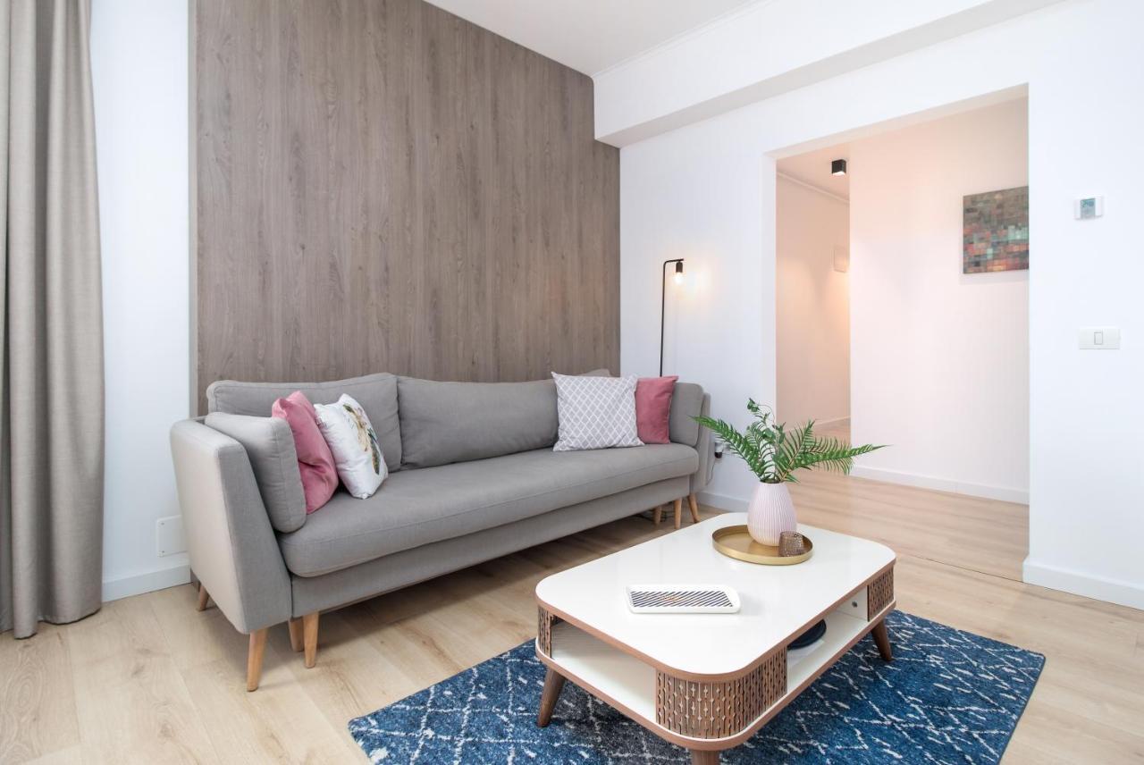 Charlotte Piata Unirii - Free Private Parking 2Bedrooms Apartment Oradea Ngoại thất bức ảnh