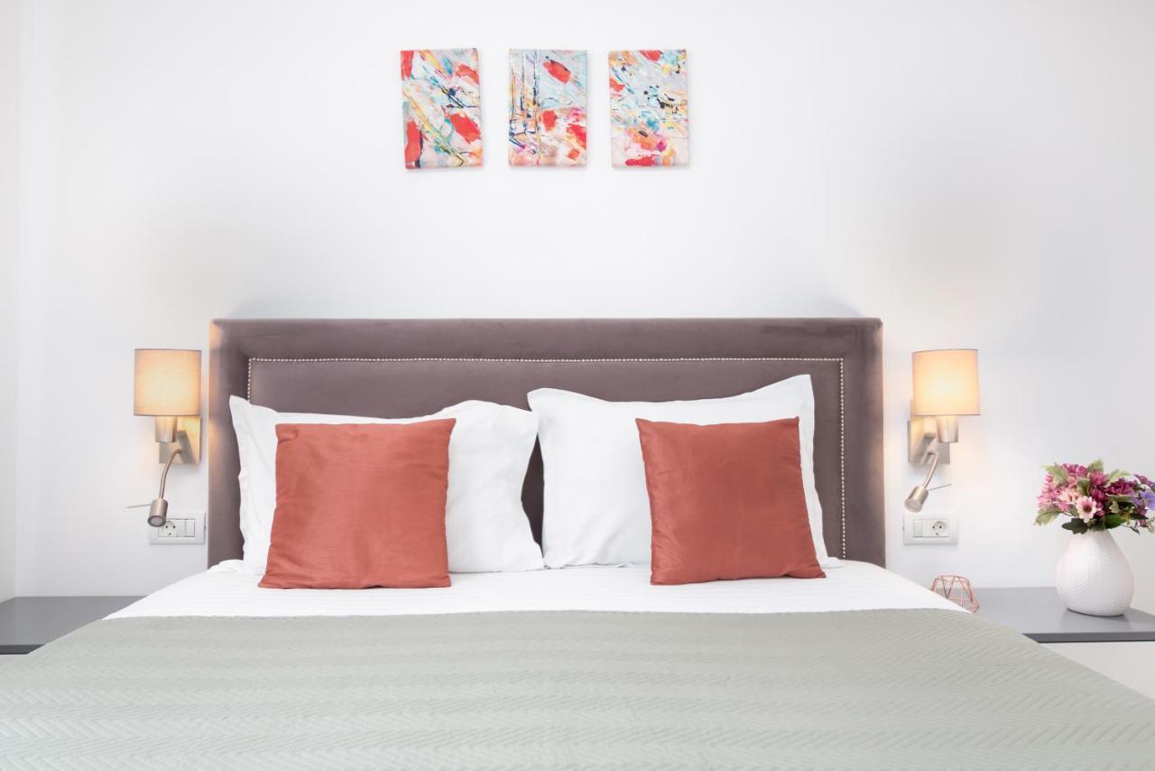 Charlotte Piata Unirii - Free Private Parking 2Bedrooms Apartment Oradea Ngoại thất bức ảnh
