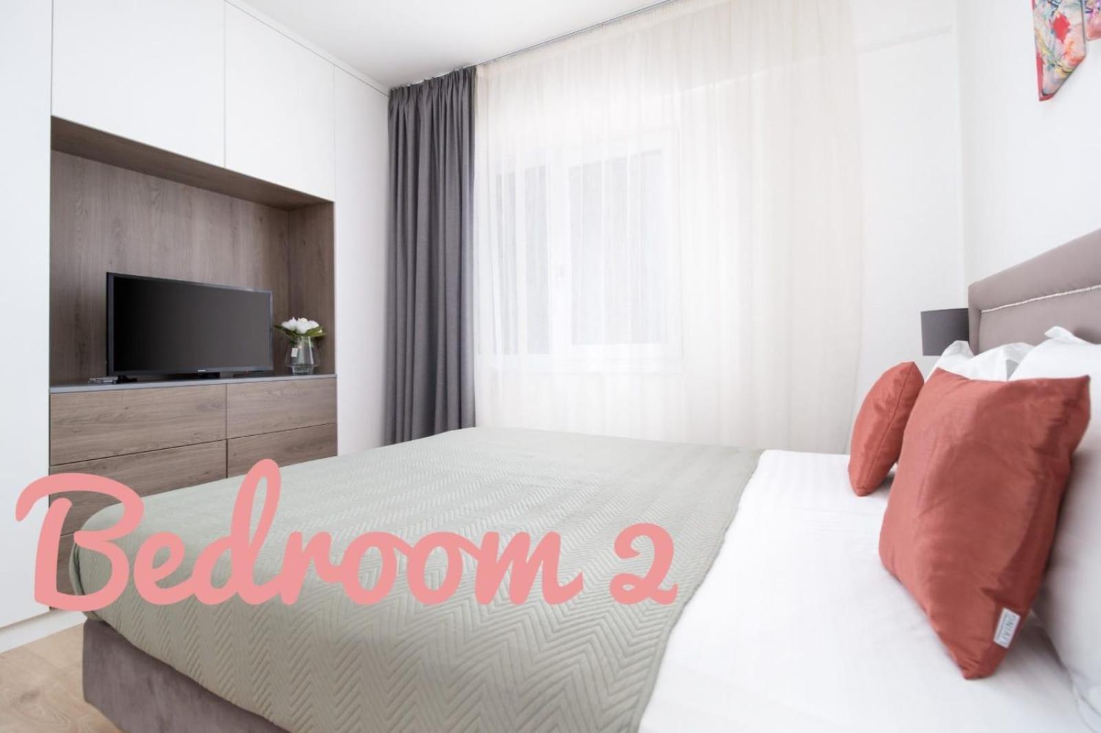 Charlotte Piata Unirii - Free Private Parking 2Bedrooms Apartment Oradea Ngoại thất bức ảnh