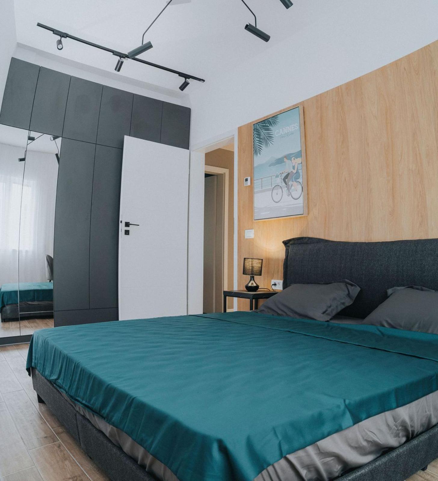 Charlotte Piata Unirii - Free Private Parking 2Bedrooms Apartment Oradea Ngoại thất bức ảnh